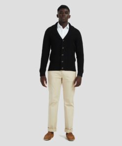 Мъжка Жилетка 10YE6854BLACK Черен Цвят С Отворена V-Образна Яка