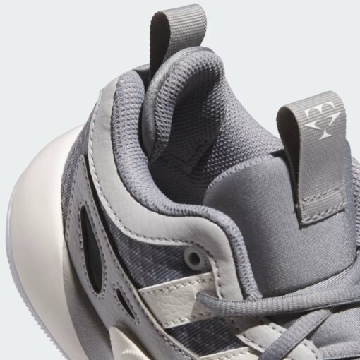 Маратонки Adidas Trae Unlimited Сив Цвят